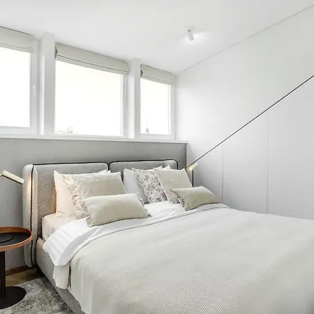 #Stayhere - Authentic & Luxurious 2Bdr Heart Of Old Town Vilnius