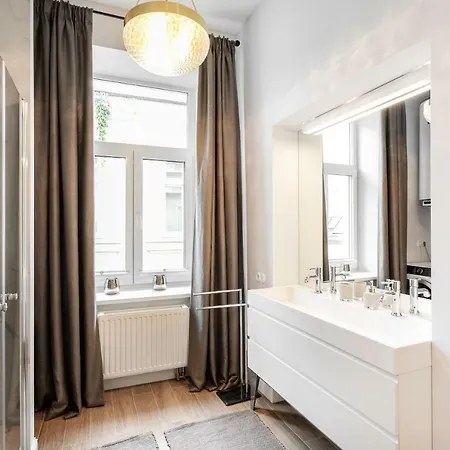 #Stayhere - Authentic & Luxurious 2Bdr Heart Of Old Town * Vilnius
